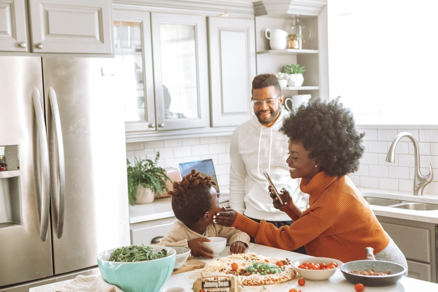 Essential Home Organization Hacks for Busy Mothers