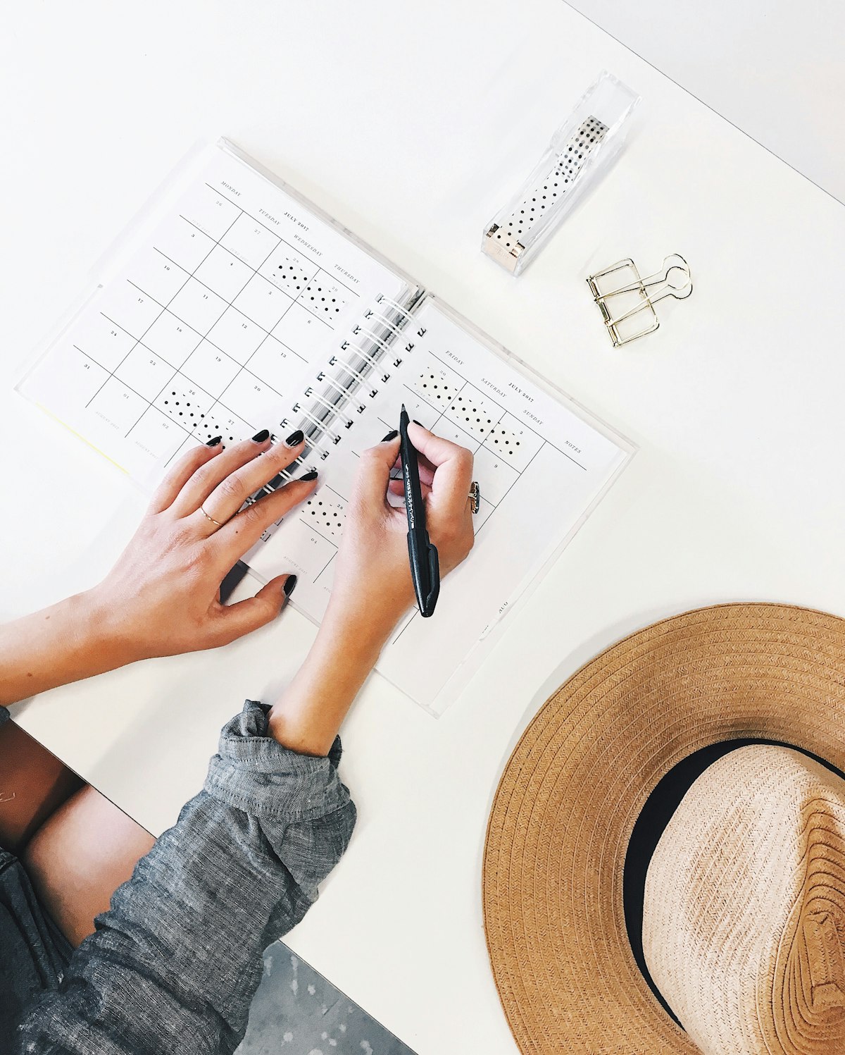 8 Weeks Pregnant: First Appointment Prep and What to Expect